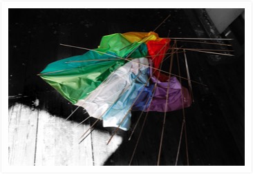 broken Umbrella | Fotografie  | 60 x 87.5 cm | 42 x 59.4 cm | 21 x 30 cm | 2022