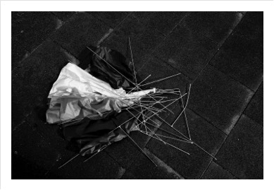 broken Umbrella | Fotografie  | 42 x 59.4 cm | 21 x 30 cm | 2022